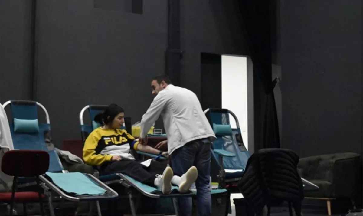 Petanestero ljubušaka dalo krv