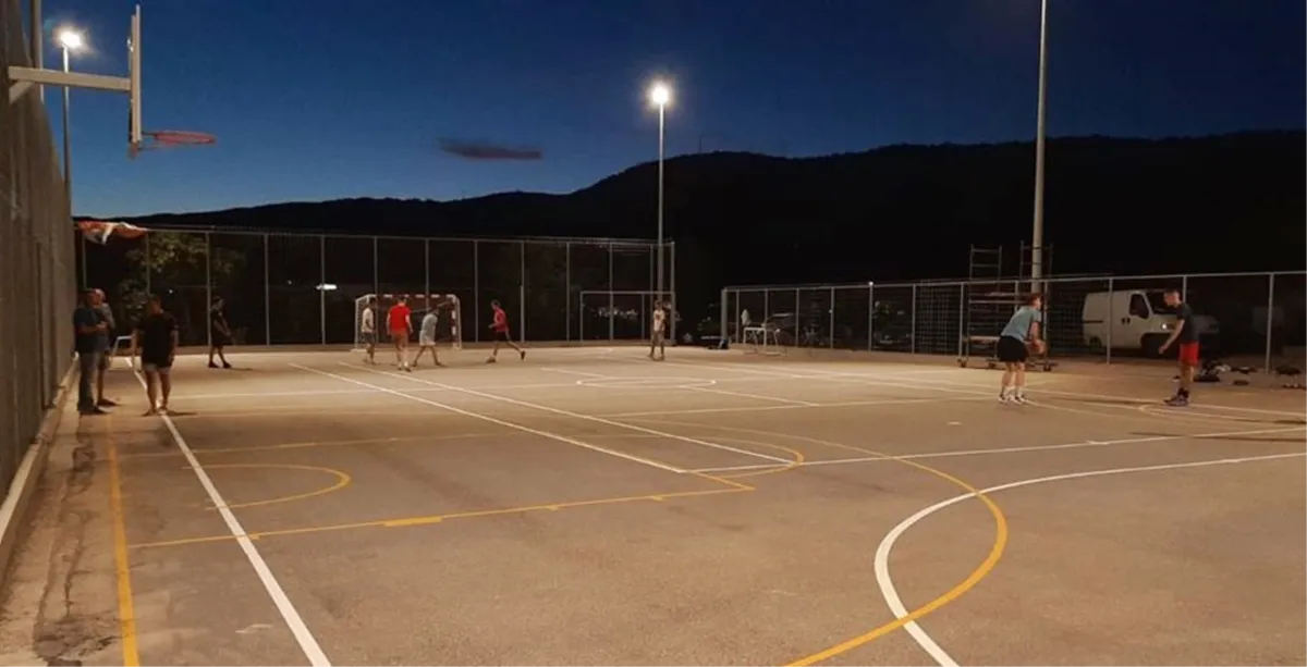 Udruga Zagomila iz Gruda nabavkom rasvjete i zaštitne ograde završila projekt sportskog igrališta u Zagomili