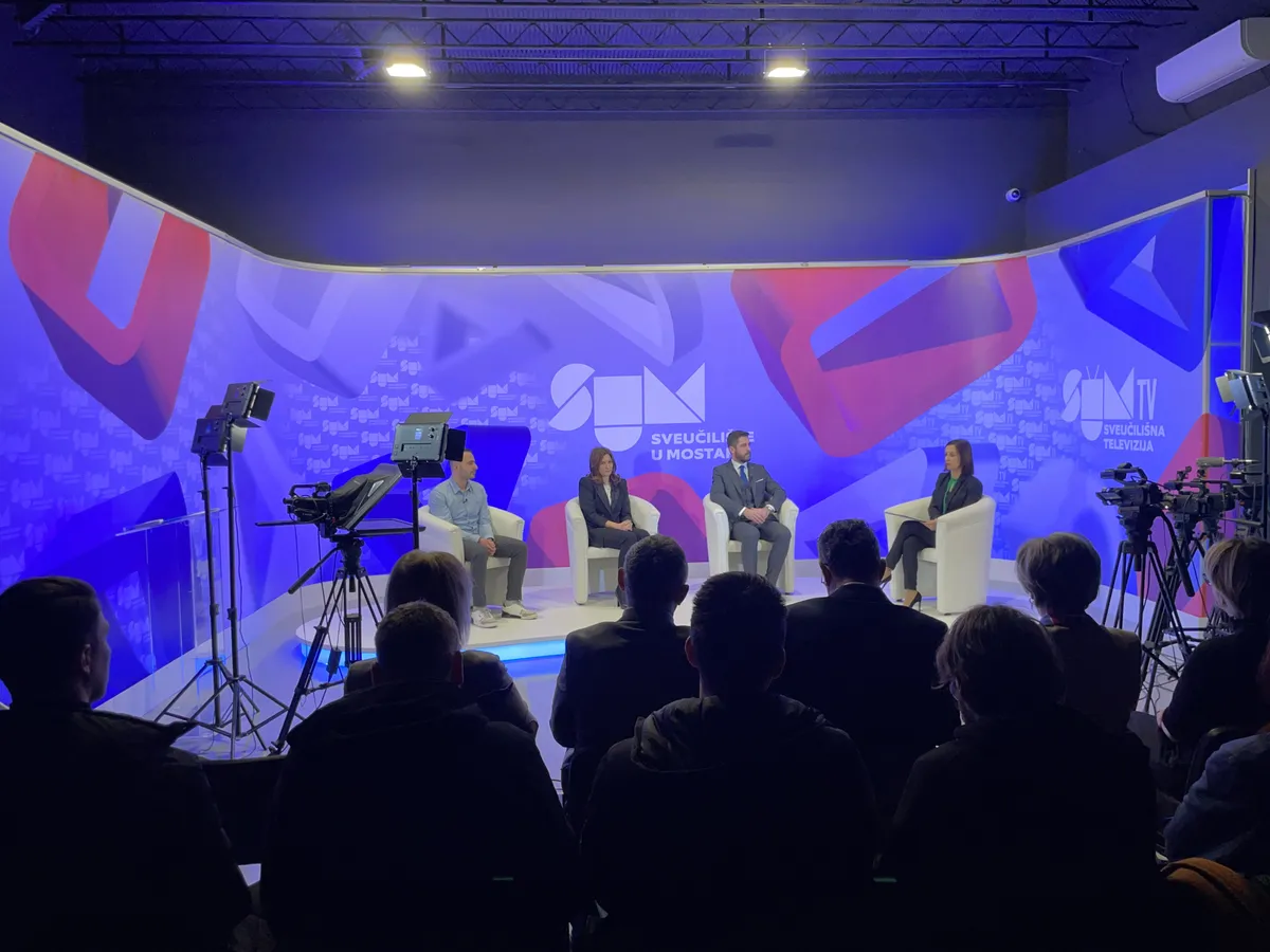 Na studiju Novinarstva Filozofskog fakulteta održan panel ''Jesmo li sigurni u umreženom društvu?'' 1