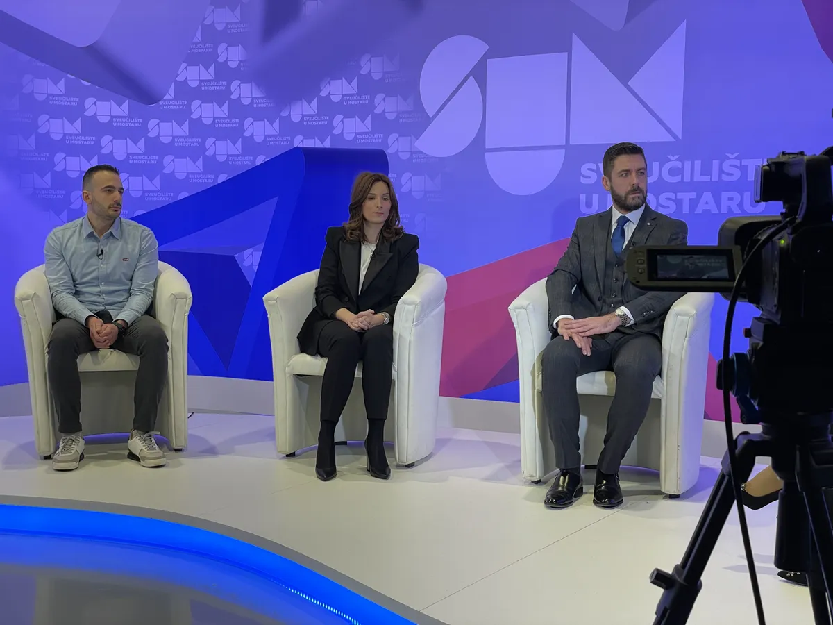Na studiju Novinarstva Filozofskog fakulteta održan panel ''Jesmo li sigurni u umreženom društvu?''