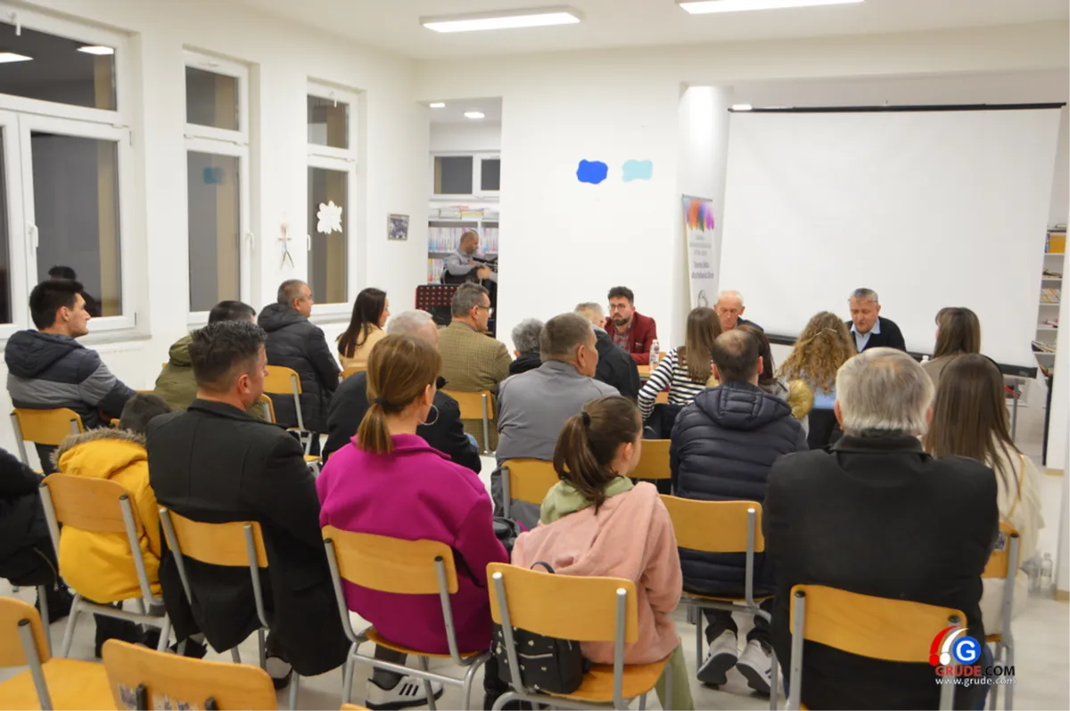 U organizaciji MH Grude predstavljena knjiga Frane Mikulića Jukića, zasviralo se, zaguslilo, recitiralo.. FOTO