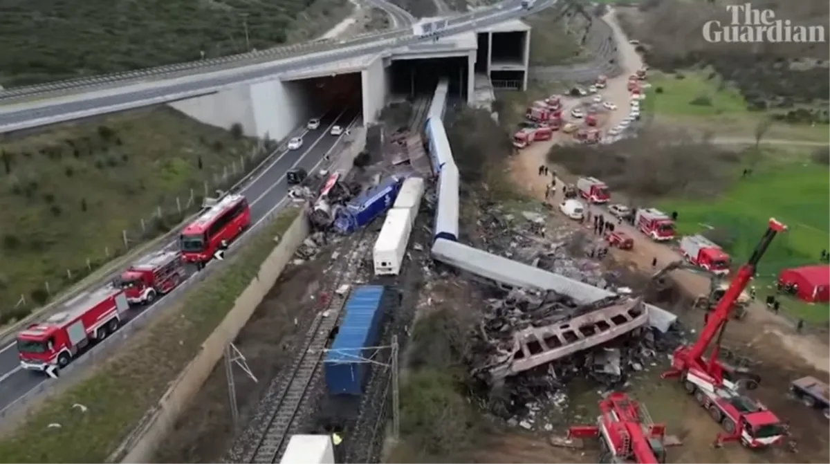 STRAVIČNA ŽELJEZNIČKA NESREĆA U GRČKOJ: Najmanje 36 mrtvih VIDEO