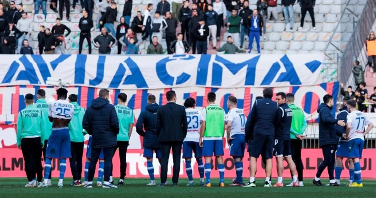 Hajduk primio 4 gola od Lokomotive na Poljudu, navijač gađao igrače stolicom, ostali zviždali
