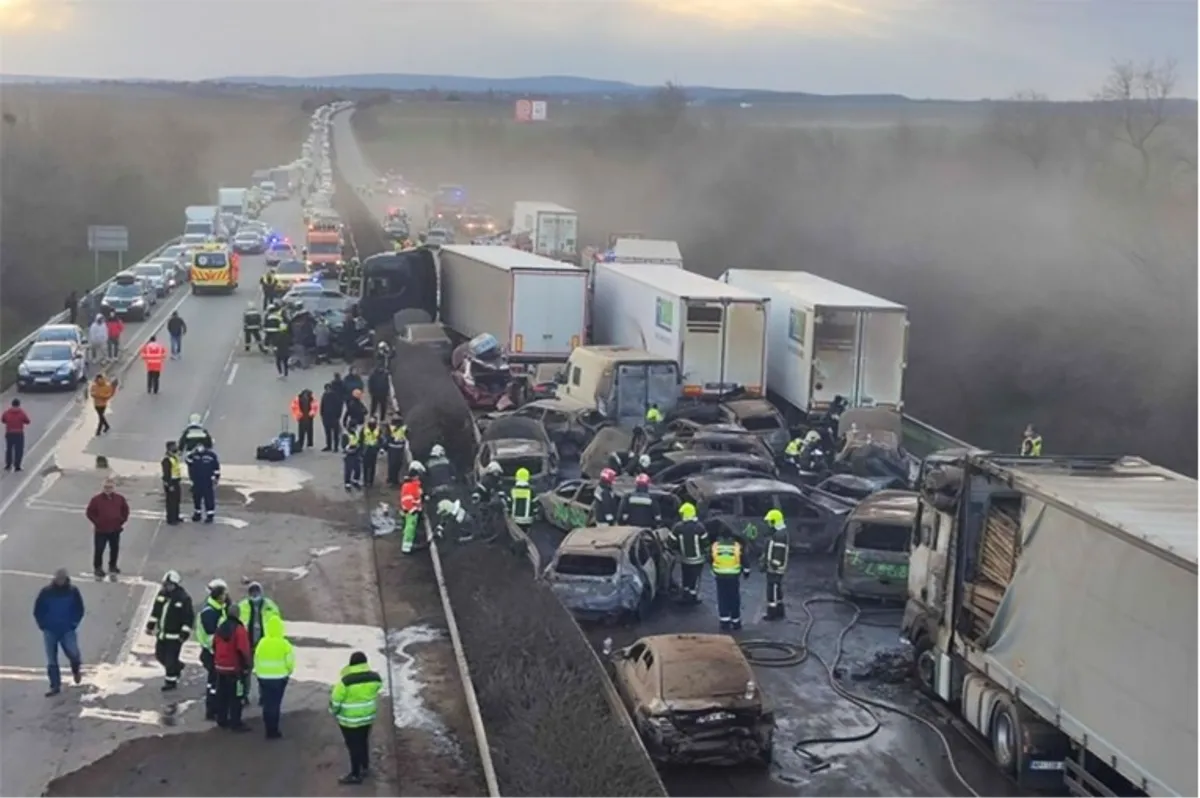 Prašina uzrok stravične nesreće? 19 auta izgorjelo, 36 ljudi ozlijeđeno u lančanom sudaru na autocesti kod Budimpešte