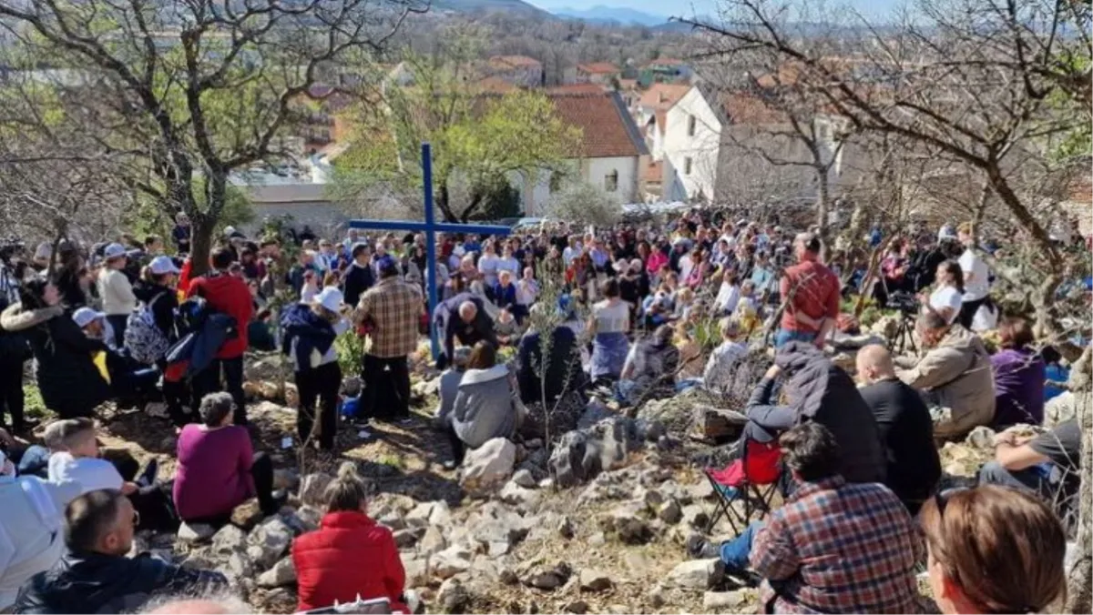 BLAŽENA DJEVICA MARIJA obratila se svijetu preko Međugorja: Čista i otvorena srca naučite slušati Krista