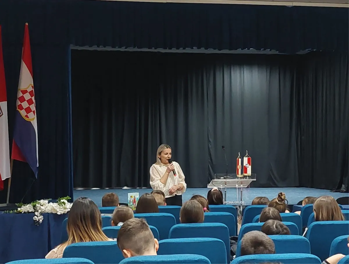Kulturni dom A. B. Šimić Grude obilježio Svjetski dan poezije FOTO