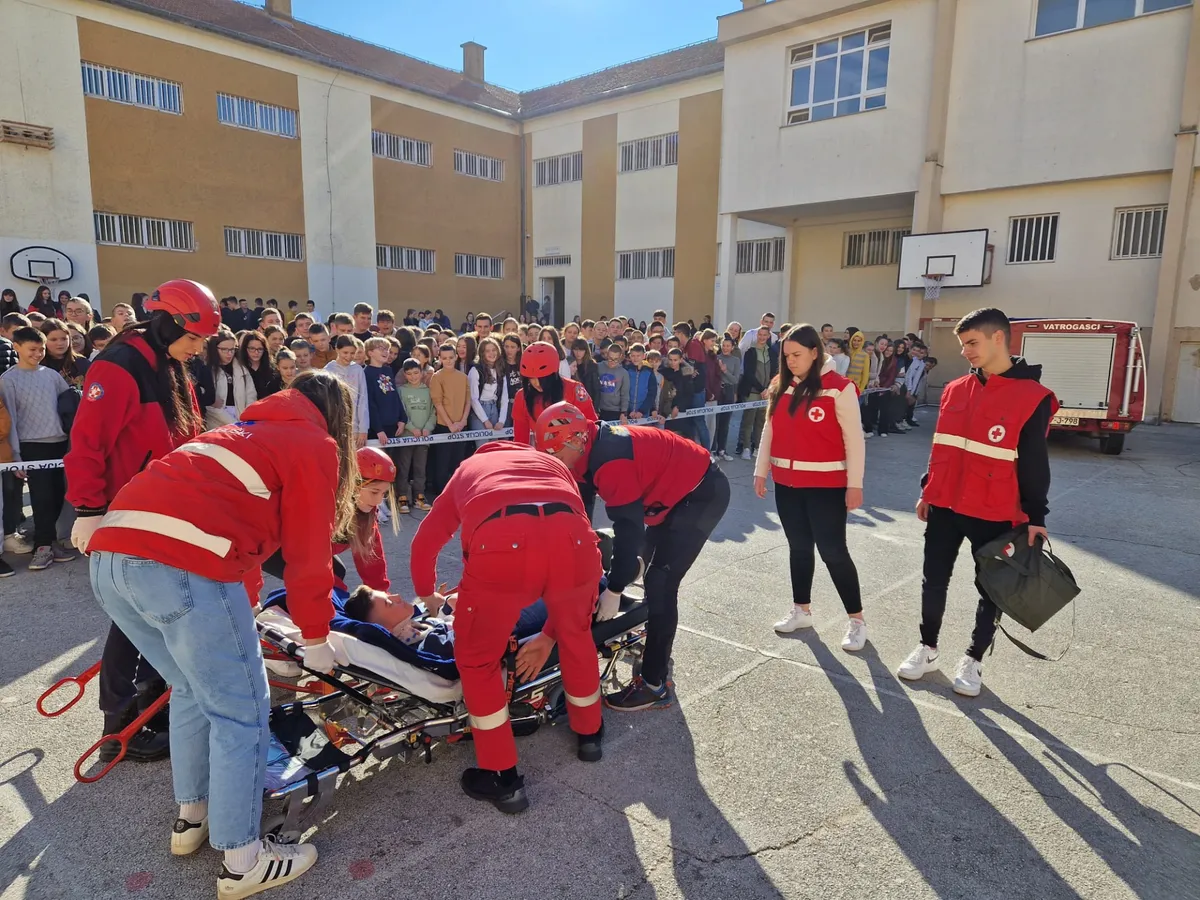 Civilna zaštita ŽZH završila edukaciju učenika i zaposlenika u osnovnim školama 1