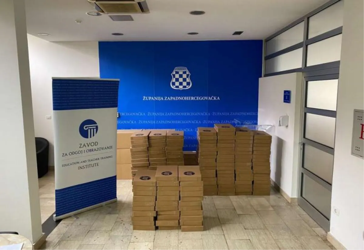Osnovne škole u ŽZH dobile računalnu opremu