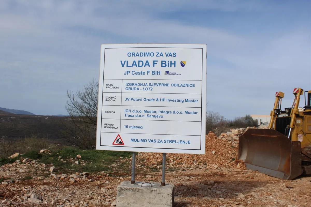Grude: Predstavnici Općine i JP Ceste Federacije BiH na gradilištu Sjeverne obilaznice FOTO 1
