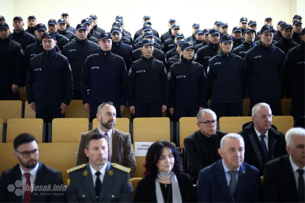Promovirano 50 policajaca i osam mlađih inspektora iz ŽZH 1