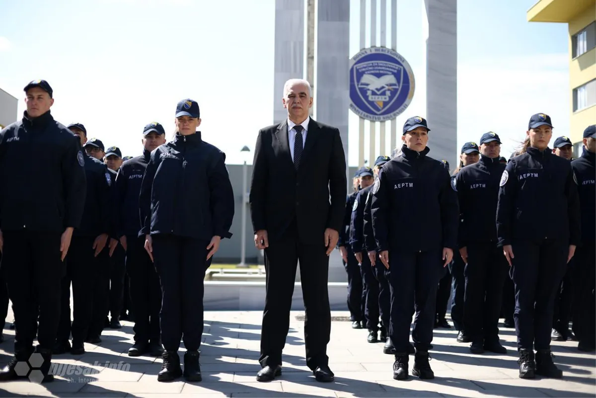Promovirano 50 policajaca i osam mlađih inspektora iz ŽZH
