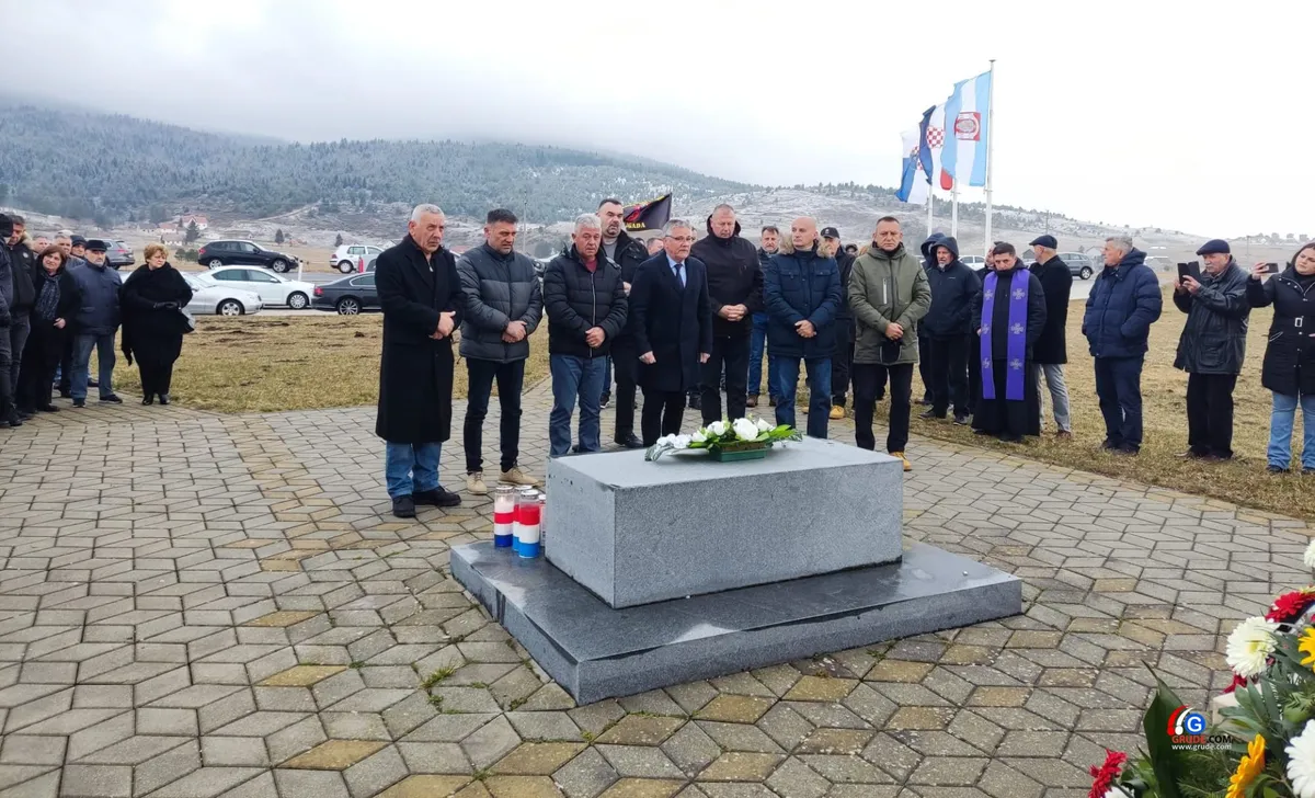 KUPRES: Obilježena 31. godišnjica stradanja hrvatskih branitelja FOTO 3