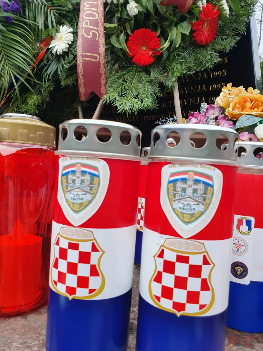 DA SE NE ZABORAVI: Branitelji i predstavnici ŽZH u Trusini FOTO 4