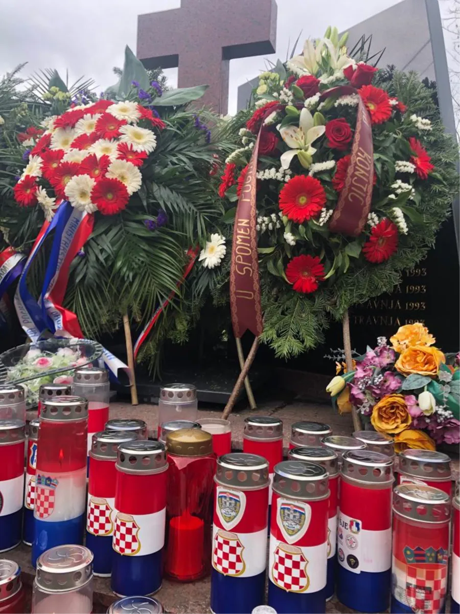 DA SE NE ZABORAVI: Branitelji i predstavnici ŽZH u Trusini FOTO 2