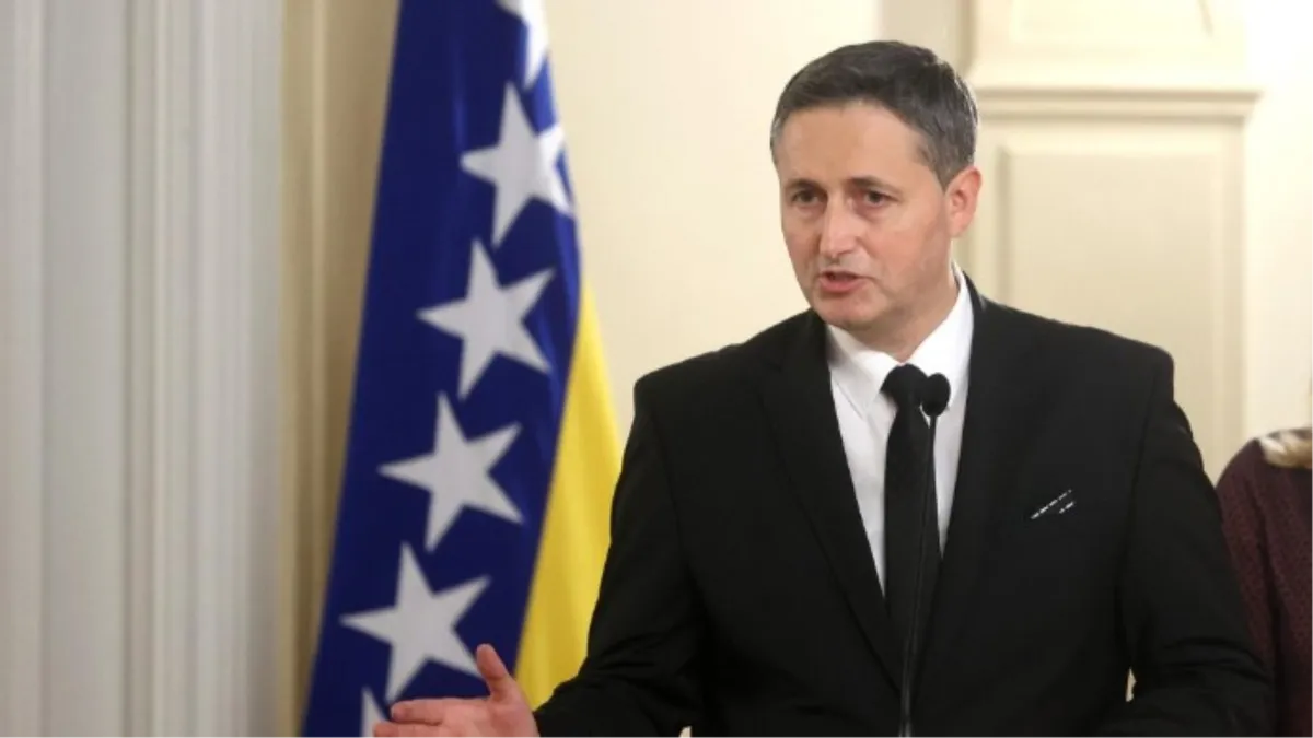 Danas je Ramazanski bajram! Bećirović: Želim da sa susjedima provedemo ovaj blagdan