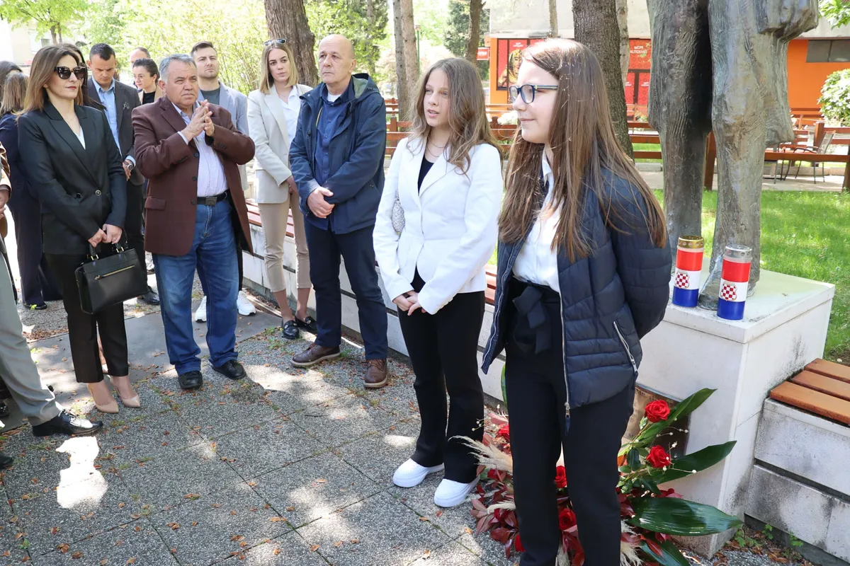 FOTO: Otvoreni 60. Šimićevi susreti! Izaslanstvo općine Grude predvodilo događaj u Mostaru 3