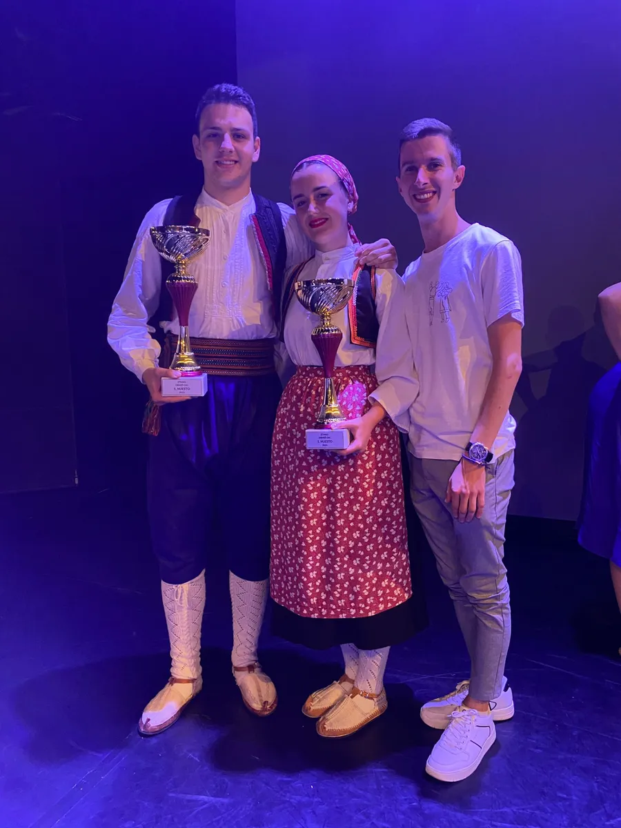 Mostarci osvojili prvo mjesto na natjecanju folklornih plesnih parova u Zagrebu FOTO 1