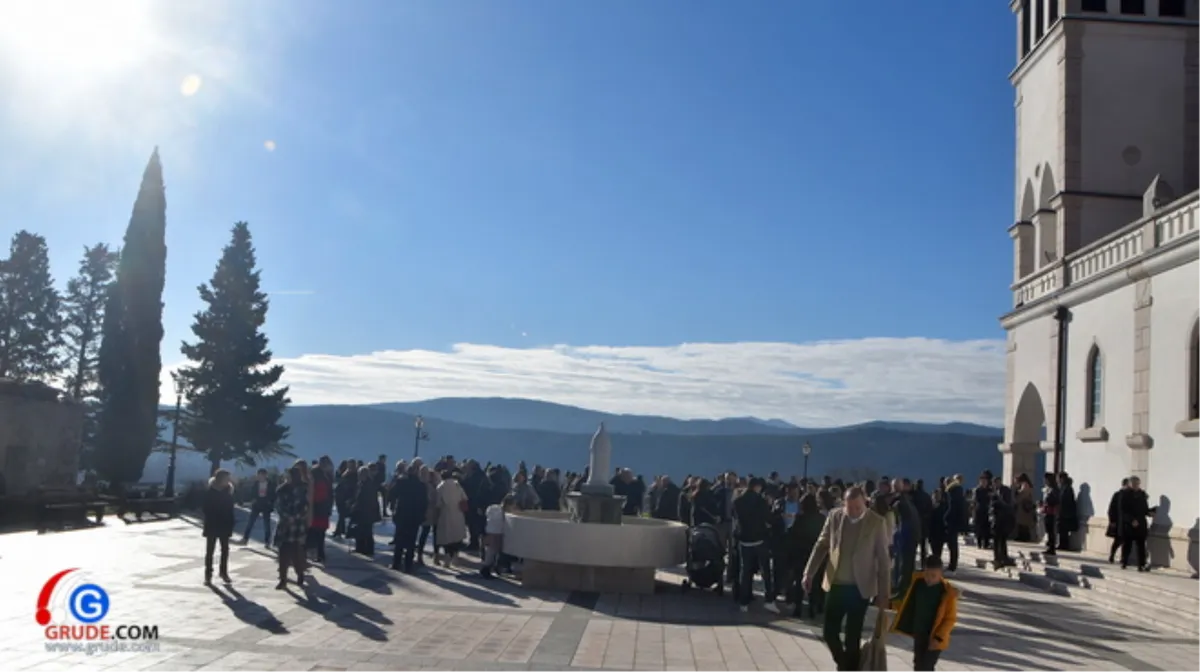 GRUDE: PRVI PUT U POVIJESTI TIJELOVSKA PROCESIJA S PRESVETIM OLTARSKIM SAKRAMENTOM
