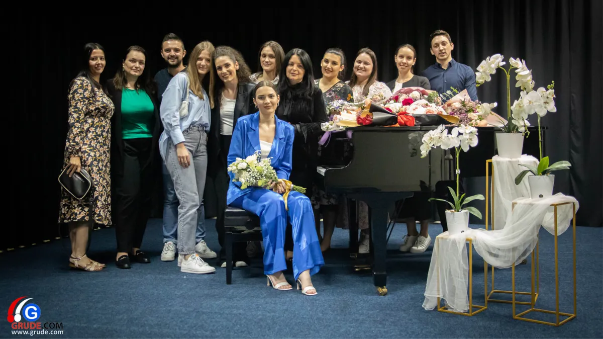 FOTO: Roberta Iličić oduševila publiku u Grudama
