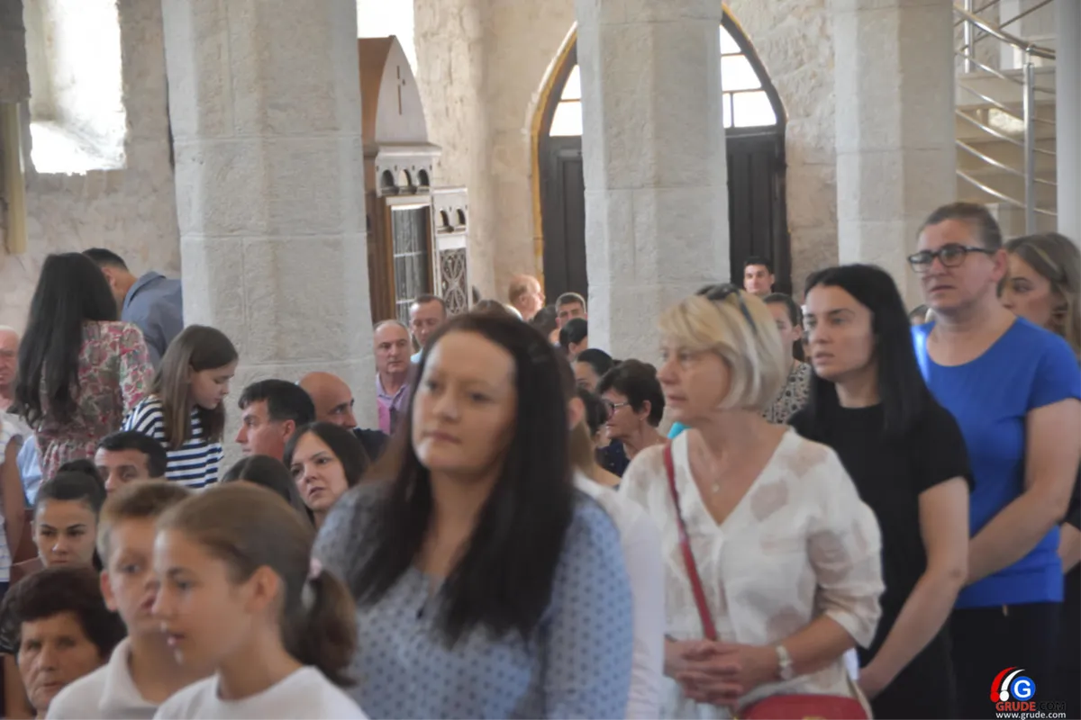 (FOTO/VIDEO) TIJELOVO U GRUDAMA: FRA STANKO PAVLOVIĆ: BUDIMO GOSPODINOVO SVJETLO U TAMAMA DANAŠNJEG SVIJETA 18