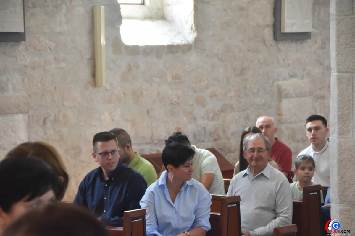 (FOTO/VIDEO) TIJELOVO U GRUDAMA: FRA STANKO PAVLOVIĆ: BUDIMO GOSPODINOVO SVJETLO U TAMAMA DANAŠNJEG SVIJETA 23