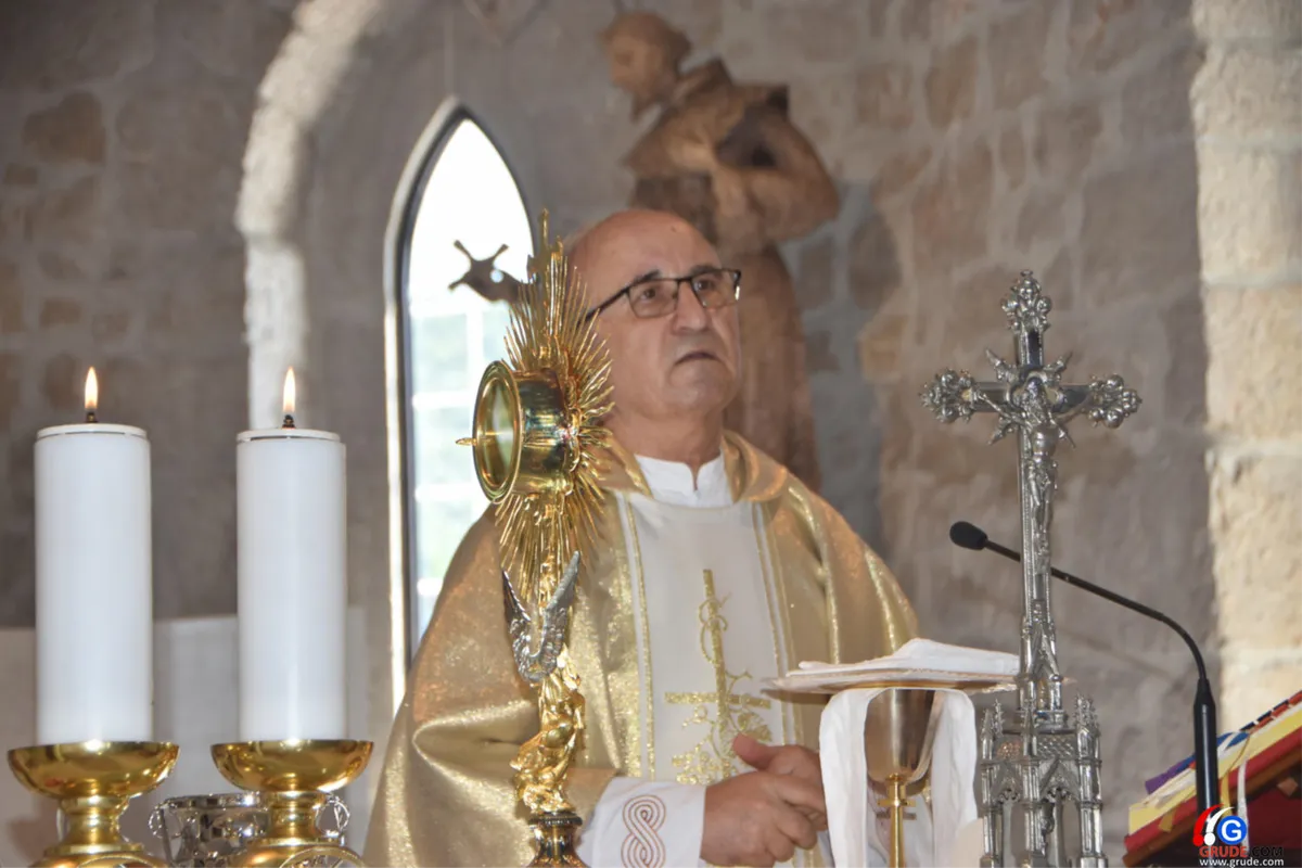(FOTO/VIDEO) TIJELOVO U GRUDAMA: FRA STANKO PAVLOVIĆ: BUDIMO GOSPODINOVO SVJETLO U TAMAMA DANAŠNJEG SVIJETA 9