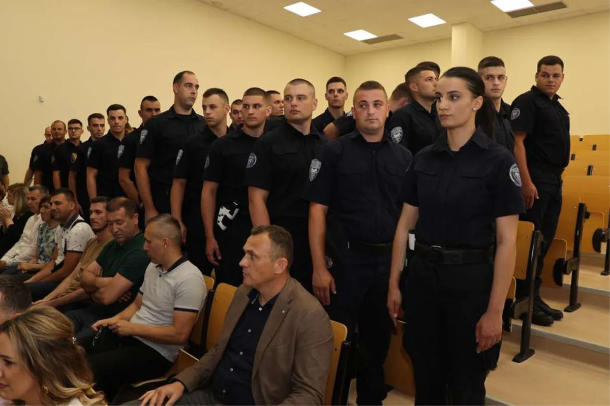 MUP ŽZH dobio 30 novih policajaca