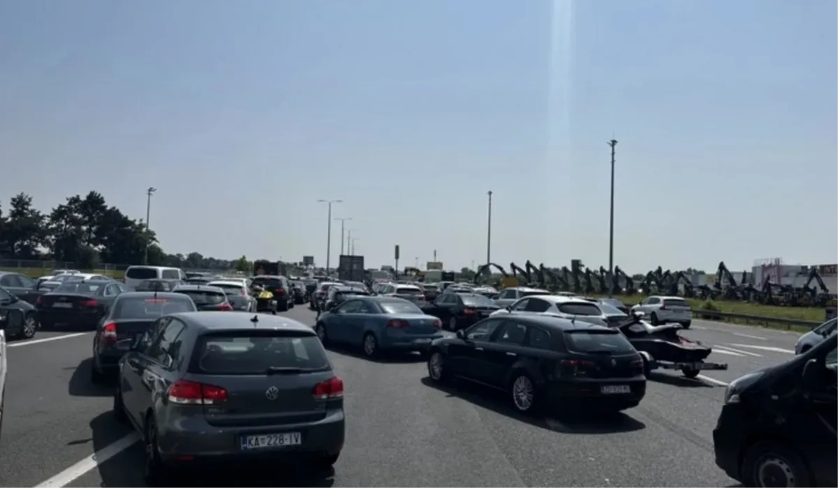 Prve ljetne gužve prema moru u Hrvatskoj