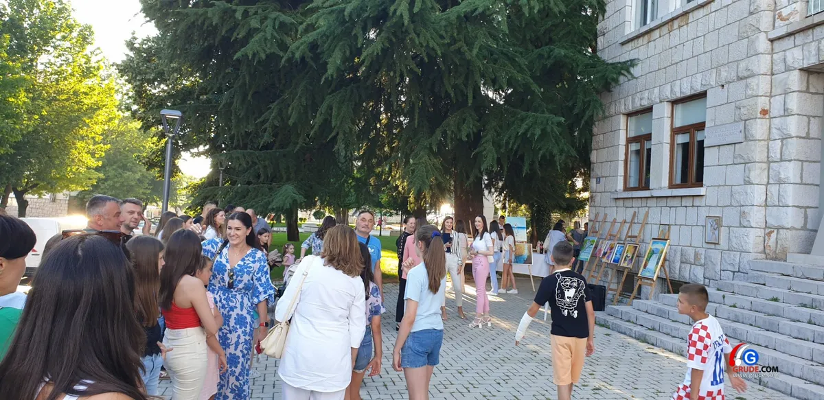 Upriličena izložba polaznika likovne radionice Grude FOTO/VIDEO