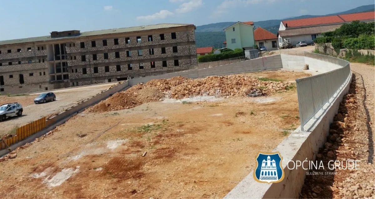 Radovi na Sportskom centru Grude izvode se planiranim tijekom