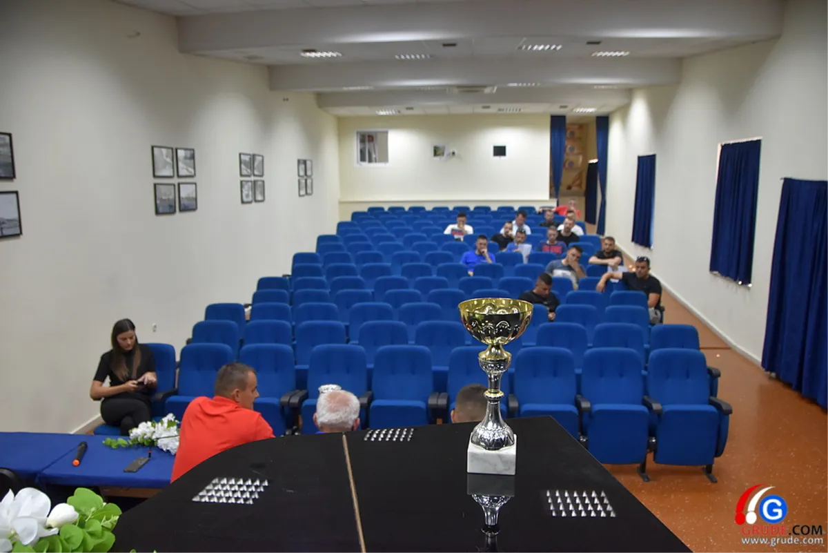 FOTO/VIDEO: Poznata imena nazočila sastanku oko LMZ-a Grude, sportski asevi nakon toga otišli na kavu 1