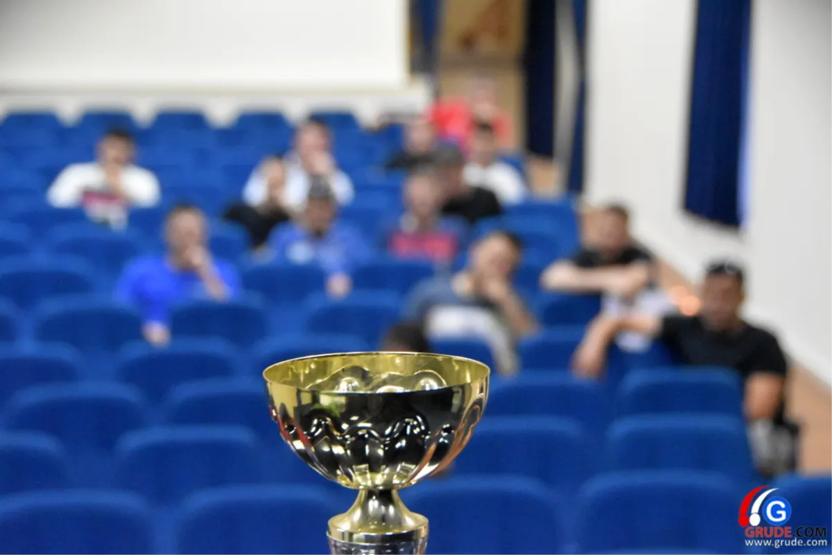 FOTO/VIDEO: Poznata imena nazočila sastanku oko LMZ-a Grude, sportski asevi nakon toga otišli na kavu 5
