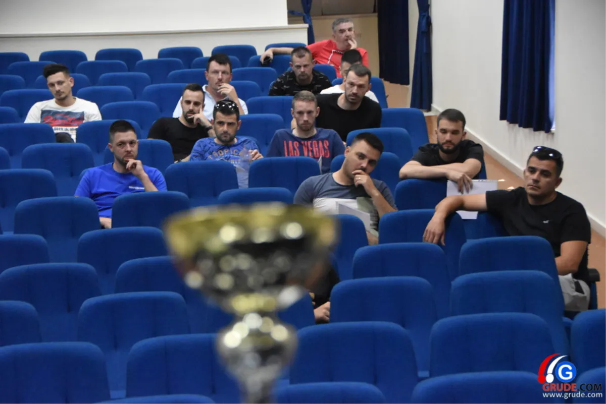 FOTO/VIDEO: Poznata imena nazočila sastanku oko LMZ-a Grude, sportski asevi nakon toga otišli na kavu 6