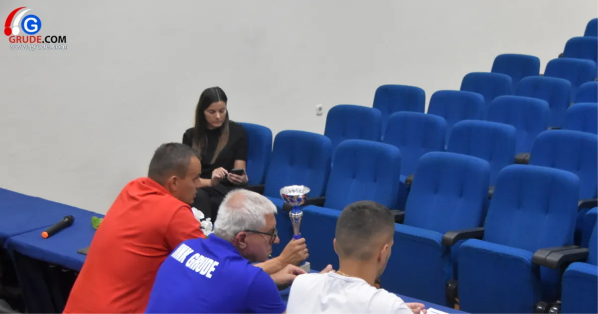 FOTO/VIDEO: Poznata imena nazočila sastanku oko LMZ-a Grude, sportski asevi nakon toga otišli na kavu 7