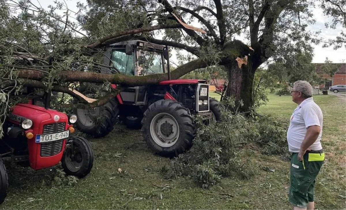 Nevrijeme u Odžaku potpuno uništilo kuću 1