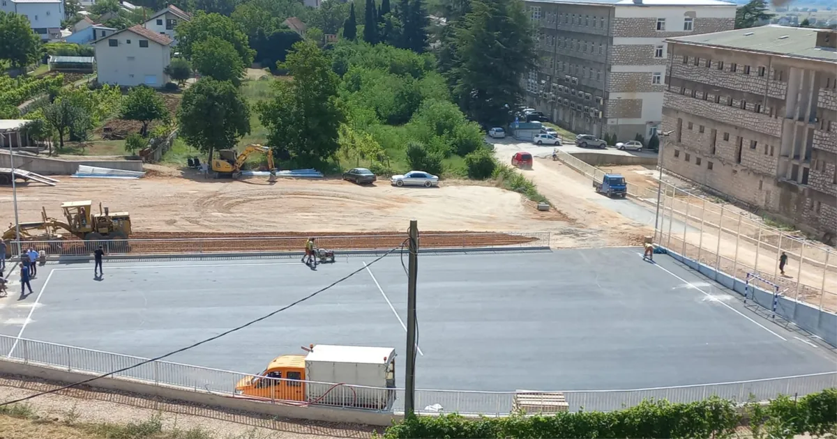 Poziv na otvaranje Športskog centra Grude i snimanje milenijske fotografije