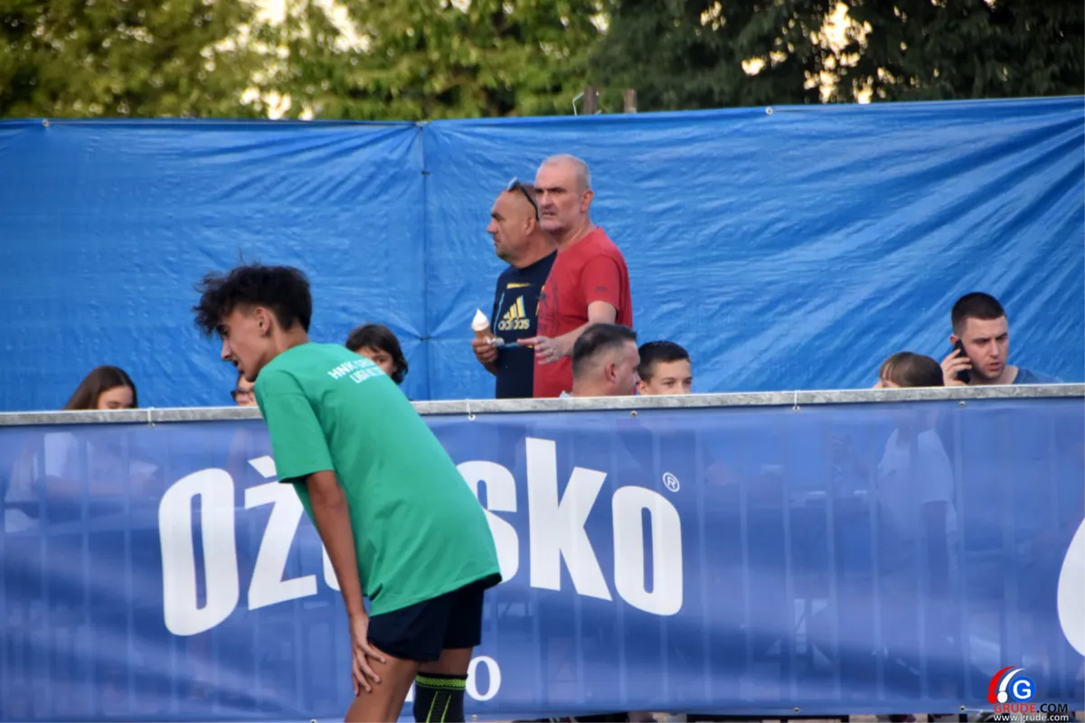 FOTO: OTVORENA LIGA MJESNIH ZAJEDNICA OPĆINE GRUDE, NOVI TEREN OKUPIO BROJNE 13