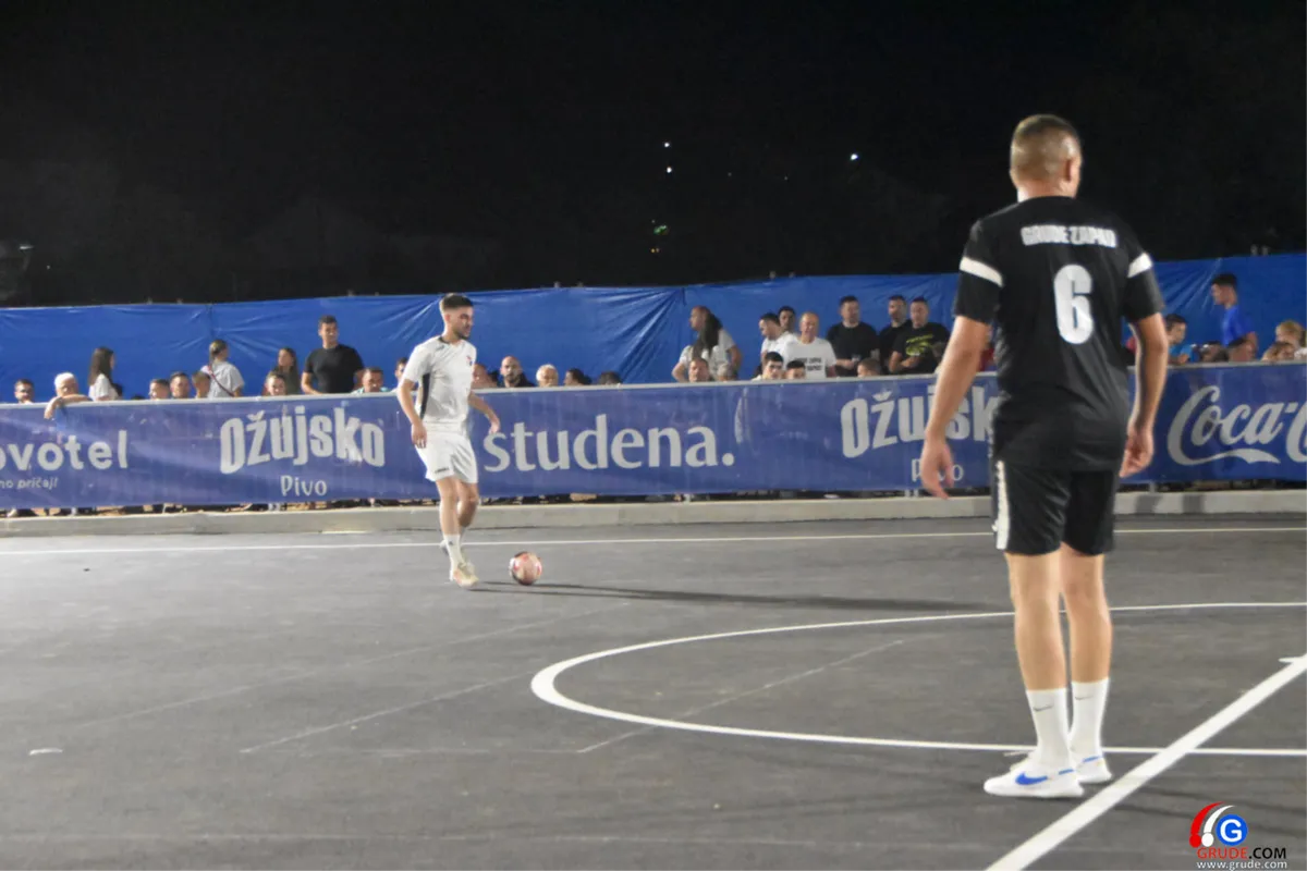 FOTO: OTVORENA LIGA MJESNIH ZAJEDNICA OPĆINE GRUDE, NOVI TEREN OKUPIO BROJNE 17