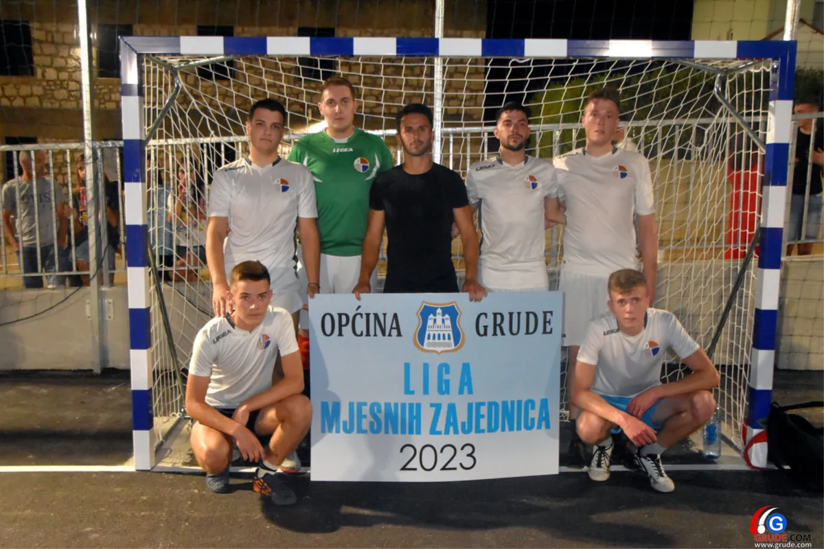 FOTO: OTVORENA LIGA MJESNIH ZAJEDNICA OPĆINE GRUDE, NOVI TEREN OKUPIO BROJNE 24