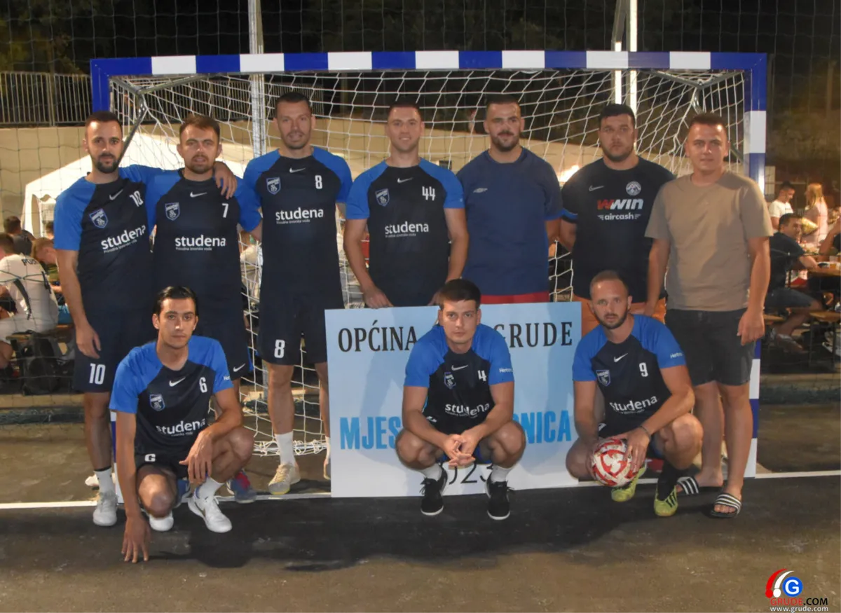 FOTO: OTVORENA LIGA MJESNIH ZAJEDNICA OPĆINE GRUDE, NOVI TEREN OKUPIO BROJNE 25