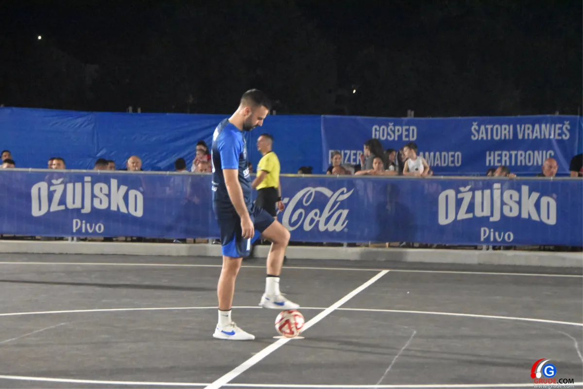 FOTO: OTVORENA LIGA MJESNIH ZAJEDNICA OPĆINE GRUDE, NOVI TEREN OKUPIO BROJNE 27