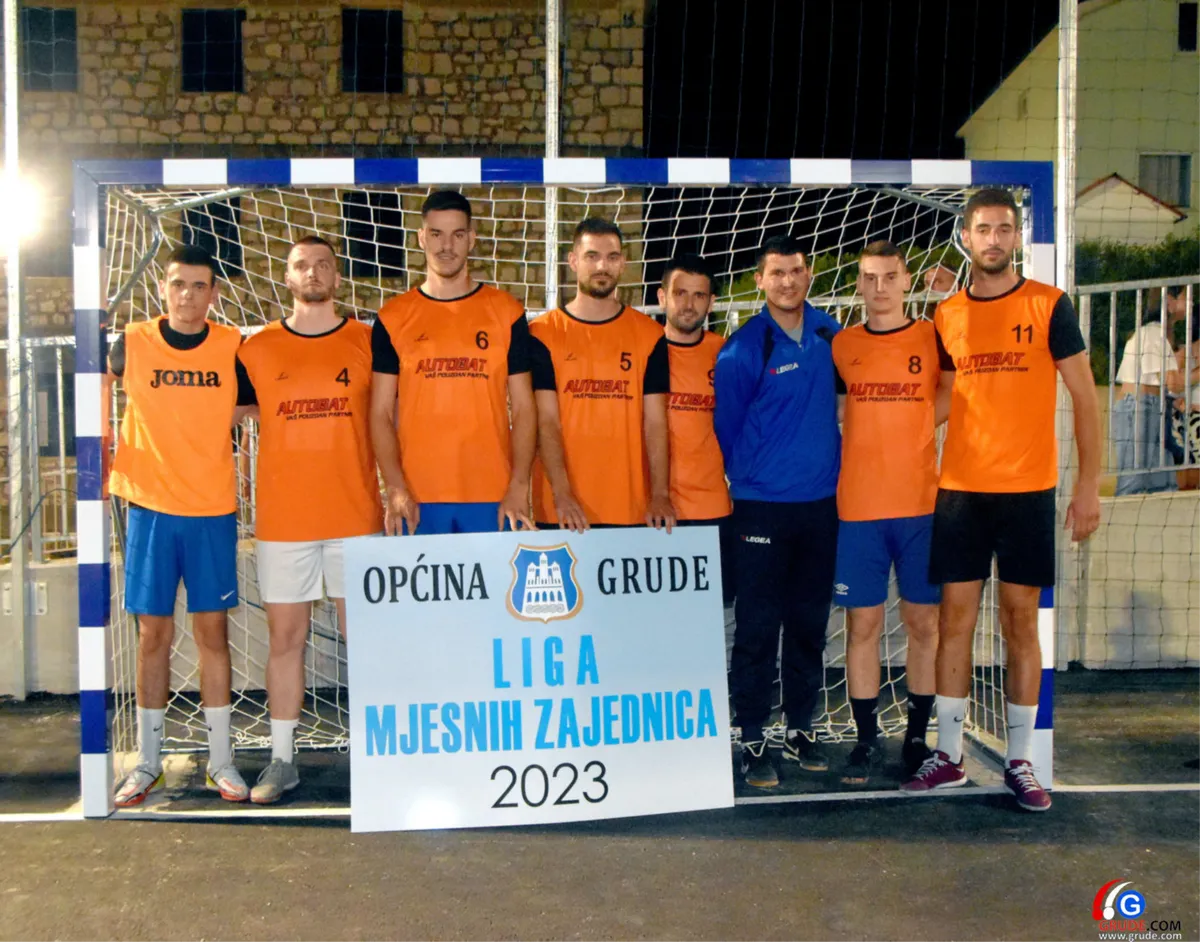 FOTO: OTVORENA LIGA MJESNIH ZAJEDNICA OPĆINE GRUDE, NOVI TEREN OKUPIO BROJNE 31