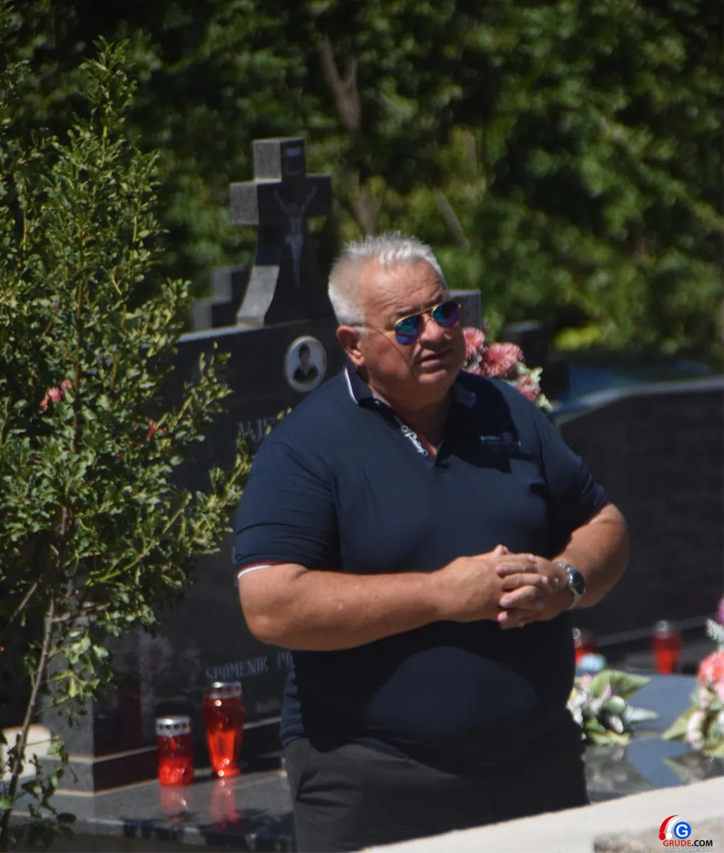 (FOTO) 11. Tolića susreti: Zahvalimo Bogu što su naši stari ostali uspravni i ispravni 17