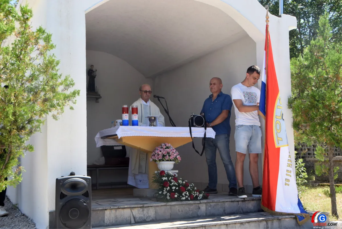 (FOTO) 11. Tolića susreti: Zahvalimo Bogu što su naši stari ostali uspravni i ispravni 1