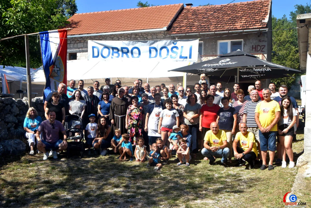 (FOTO) 11. Tolića susreti: Zahvalimo Bogu što su naši stari ostali uspravni i ispravni
