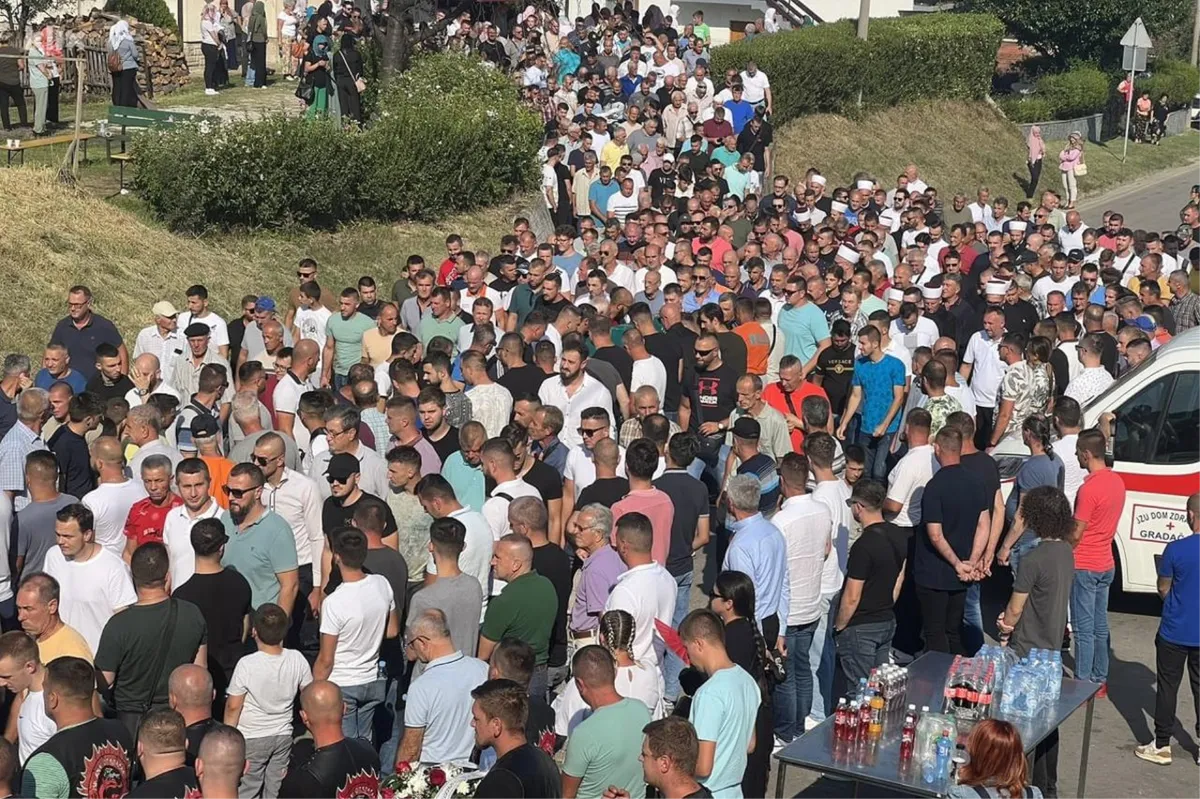 Stotine ljudi na ispraćaju ubijene Nizame Hećimović