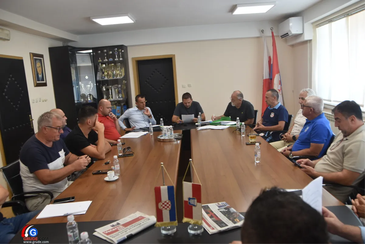 FOTO: U GRUDAMA ODRŽAN SASTANAK, SVE POZNATO PRED ZAVRŠNICU U PONEDJELJAK 2