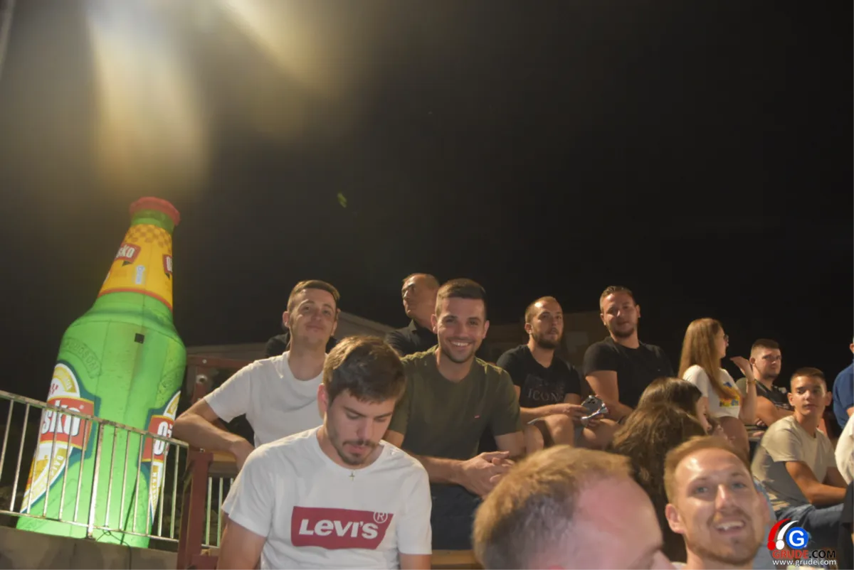 FOTO: NAVIJAČI IZ STOLNOG HRVATSKOG GRADA SA STILOM UŠLI U GLAVNI! I druga noć prepuna kvalitete i dinamike 10