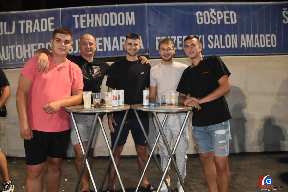 FOTO: NAVIJAČI IZ STOLNOG HRVATSKOG GRADA SA STILOM UŠLI U GLAVNI! I druga noć prepuna kvalitete i dinamike 30