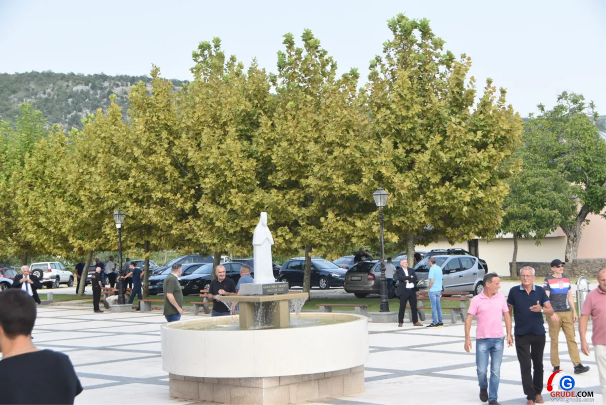 Fra Stanko Pavlović: Herceg Bosna ima dalekosežno značenje koje nas obvezuje (FOTOGALERIJA iz crkve svete Kate) 1